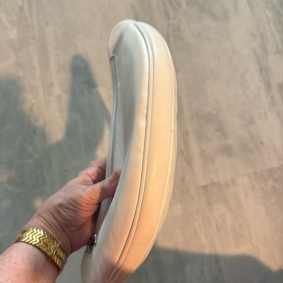 Michael Kors Shoulder bag crescent shaped quilted front leather white
Silv - Picture 13 of 13